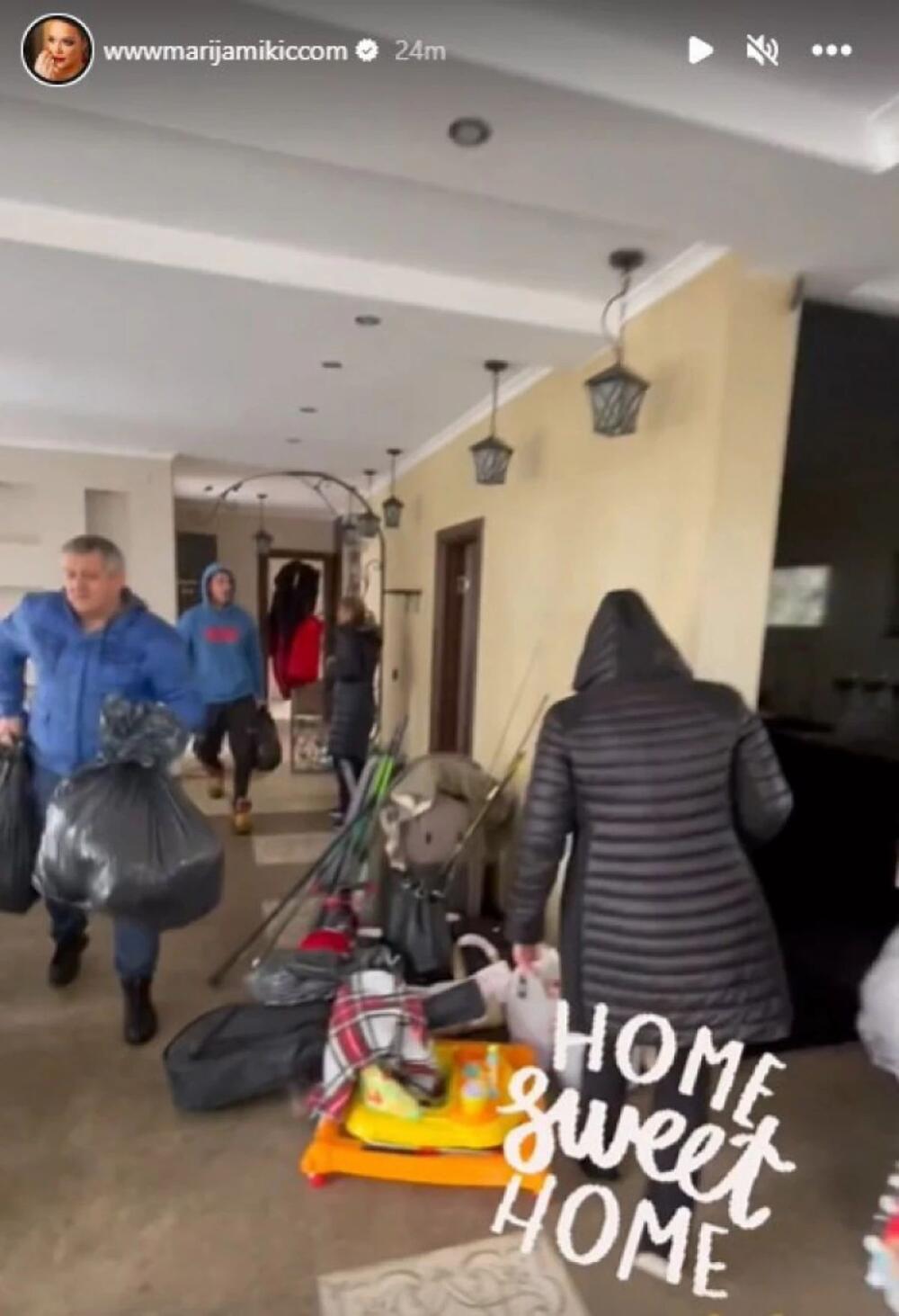 <p>Pevačica Marija Mikić je oduvek maštala da živi u kući, a pre nekoliko godina je svoj san i ispunila.</p>