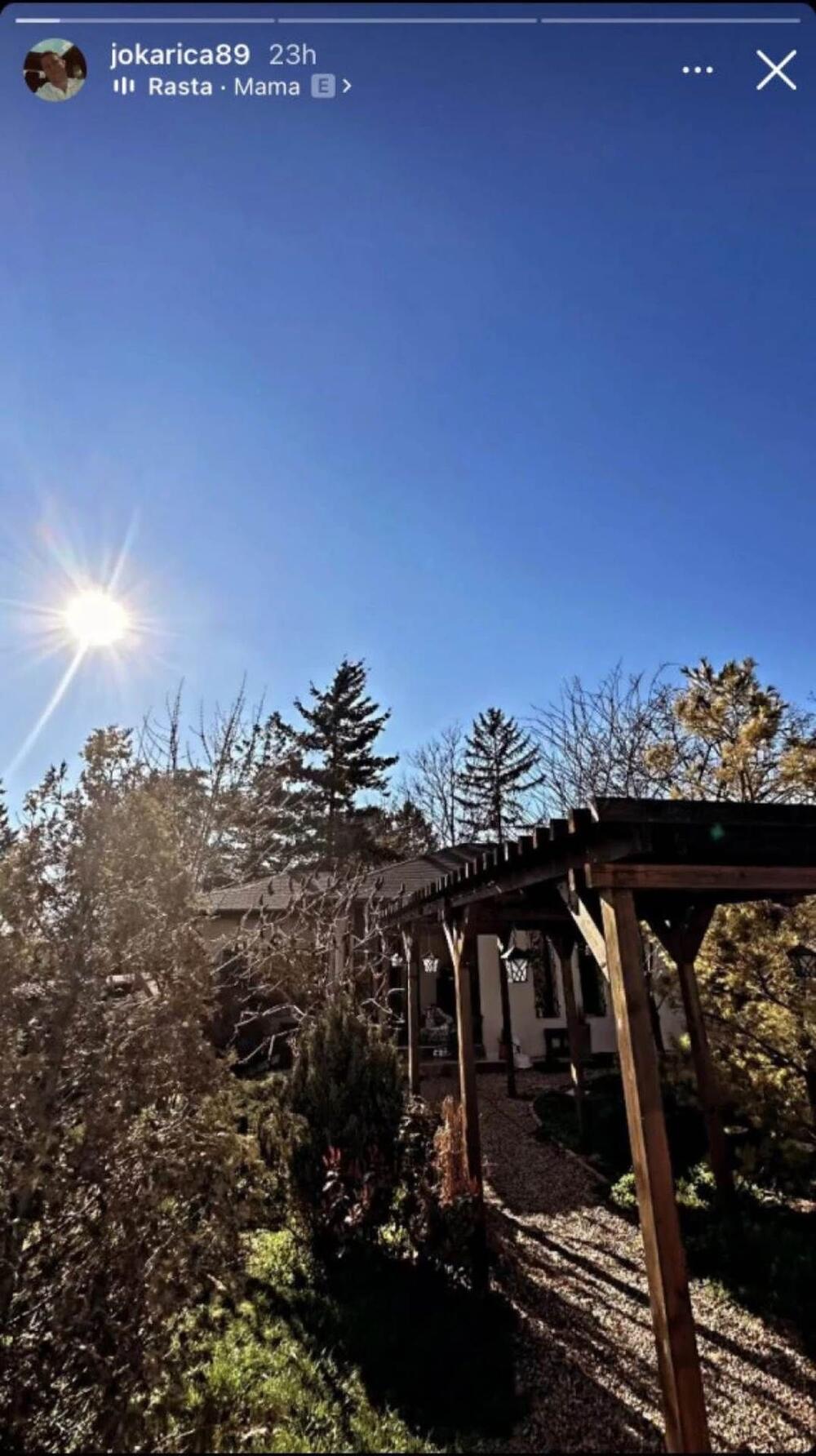 <p>Pevačica Marija Mikić je oduvek maštala da živi u kući, a pre nekoliko godina je svoj san i ispunila.</p>