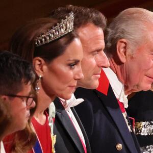 Princeza Dajana bi bila ponosna: Izdanje Kejt Midlton zbog kojeg je Brižit Makron u sličnoj haljini bila nevidljiva