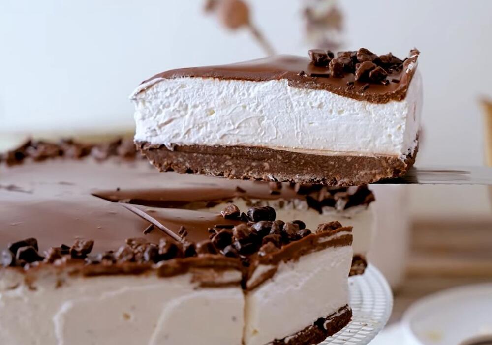 Krembo torta s korom od čokolade