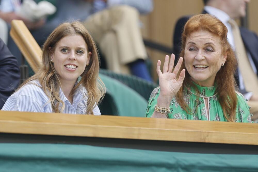 Princeza Beatris i Sara Ferguson, vojvotkinja od Jorka, na Vimbldonu