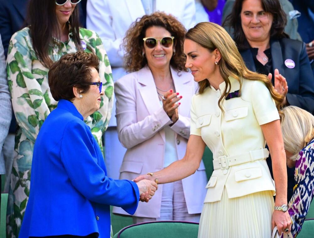 Kejt Midlton, princeza od Velsa, na Vimbldonu 2025. godine u Sel-Portrait haljini boje slonovače