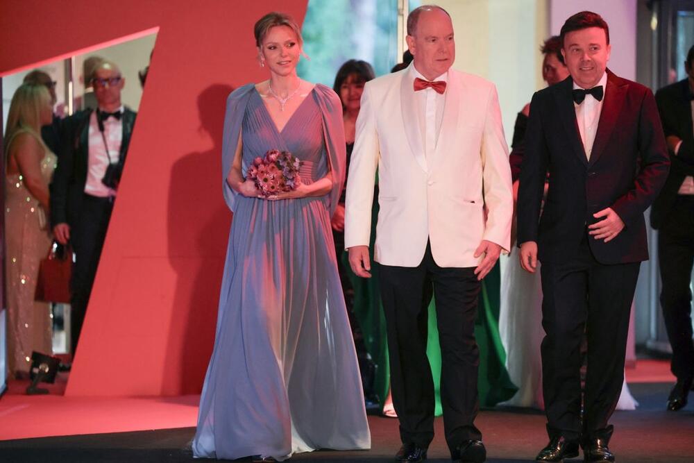 <p>Princeza Šarlin od Monaka ponela je predivnu haljinu koju potpisuje Elie Saab.</p>