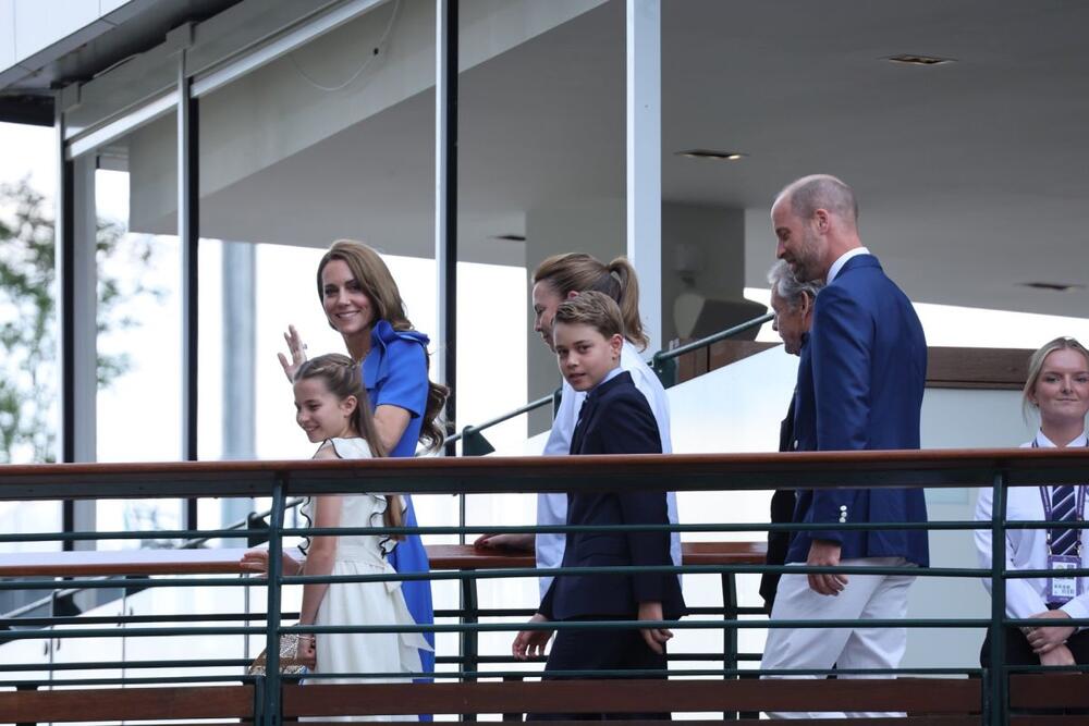 <p>Sličnu haljinu srpske dizajnerke, Kejt je nosila na Vimbldonu 2022. godine</p>