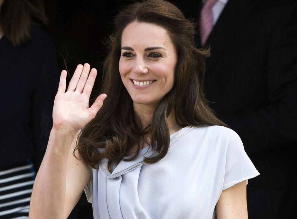 STARI SNIMAK KEJT MIDLTON KOJI JE OTKRIO DA JE TRUDNA 