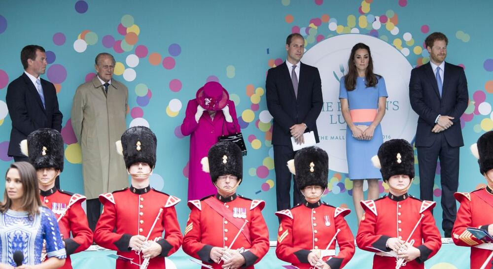 Kejt Midlton, princeza od Velsa, u haljini Roksande Iliničć