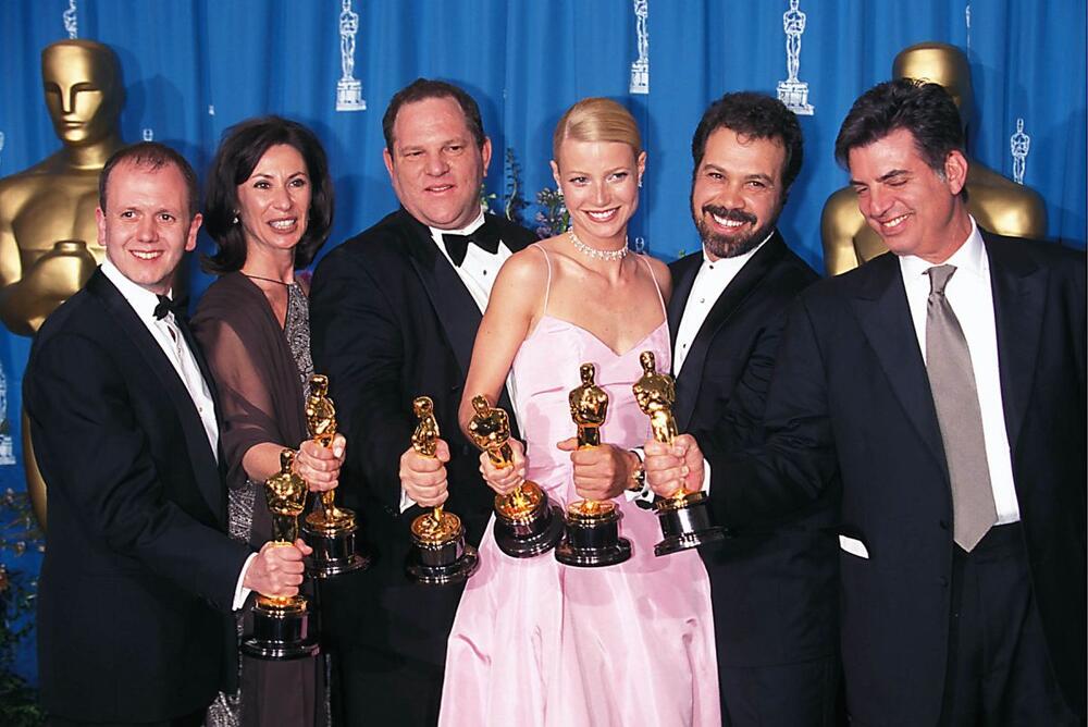 <p>Od konstantnog mršavljenja do drame sa dizajnerom, ovo modno izdanje koje je inspirisano holivudskom divom Grejs Keli praćeno je turbulencijama.</p>