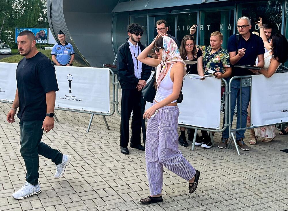 Dakota Džonson pred Festival u Karlovim Varima