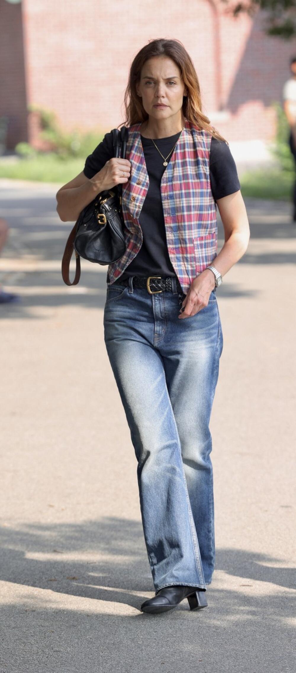 Kejti Holms na snimanju novog filma u Njujorku