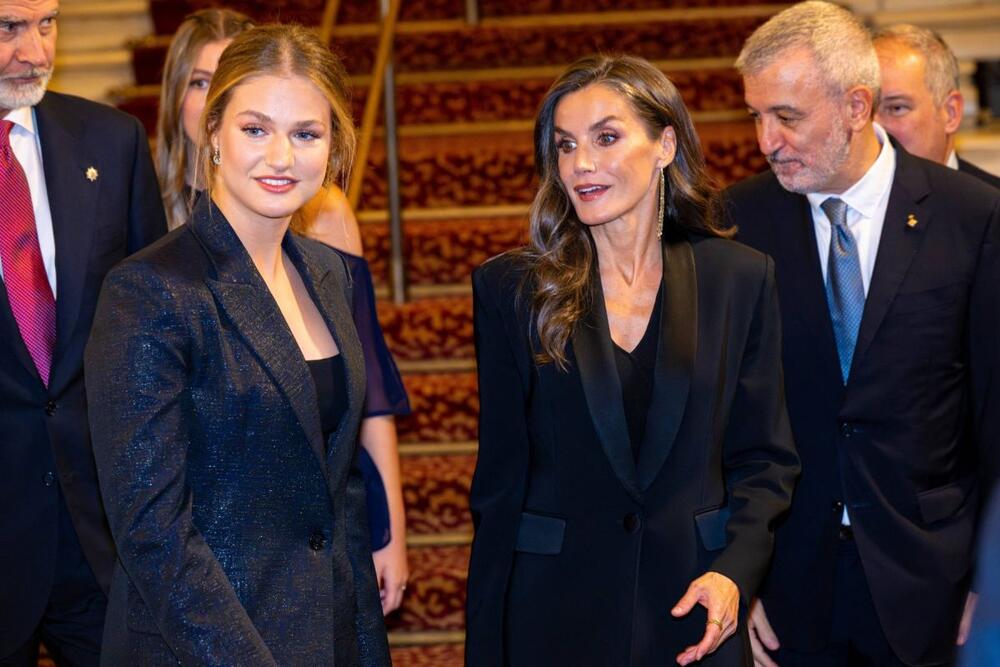 KRALJICA LETICIJA I PRINCEZA LEONOR MODNO USKLAĐENE ODUŠEVILE JAVNOST 
