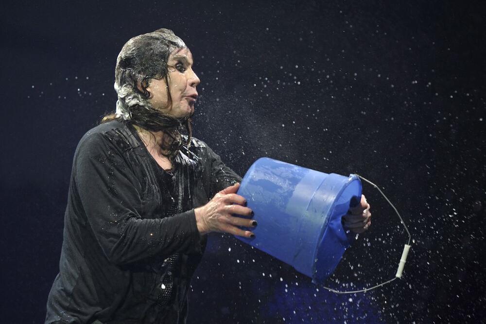 Ozi Ozborn, frontmen grupe Black Sabbath