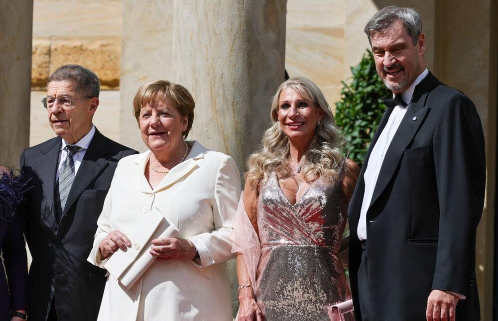Angela Merkel prisustvovala je otvaranju ovogodišnjeg Festivala u Bajrojtu, na kojem se izvode operna dela Riharda Vagnera.