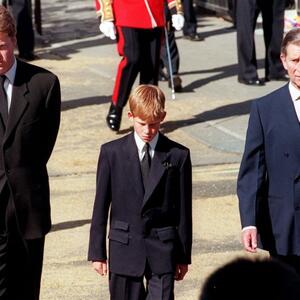 Da je došla – svi bi se zaledili čim se pojavi: Jedna članica kraljevske porodice nije bila na sahrani princeze Dajane