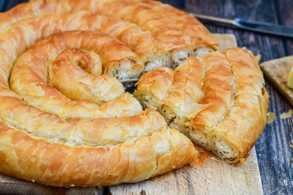 Domaća savijača, spolja hrskava, a unutra mekana i sočna