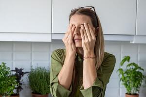 Otkrivena još 2 rana simptoma tumora na mozgu: Često ih pogrešno smatramo bazezalenim, a mogu da upozore na vreme