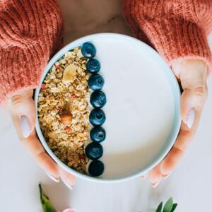 Šta je bolje za mršavljenje – jogurt ili kiselo mleko? Ako imate dilemu na dijeti, ovo treba da znate