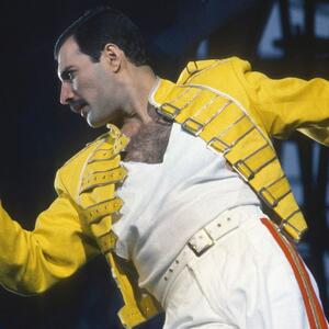 Rođen je sa 4 zuba više, ali je kategorički odbio da ih operiše: Zašto Fredi Merkjuri nikad nije "sredio" osmeh?