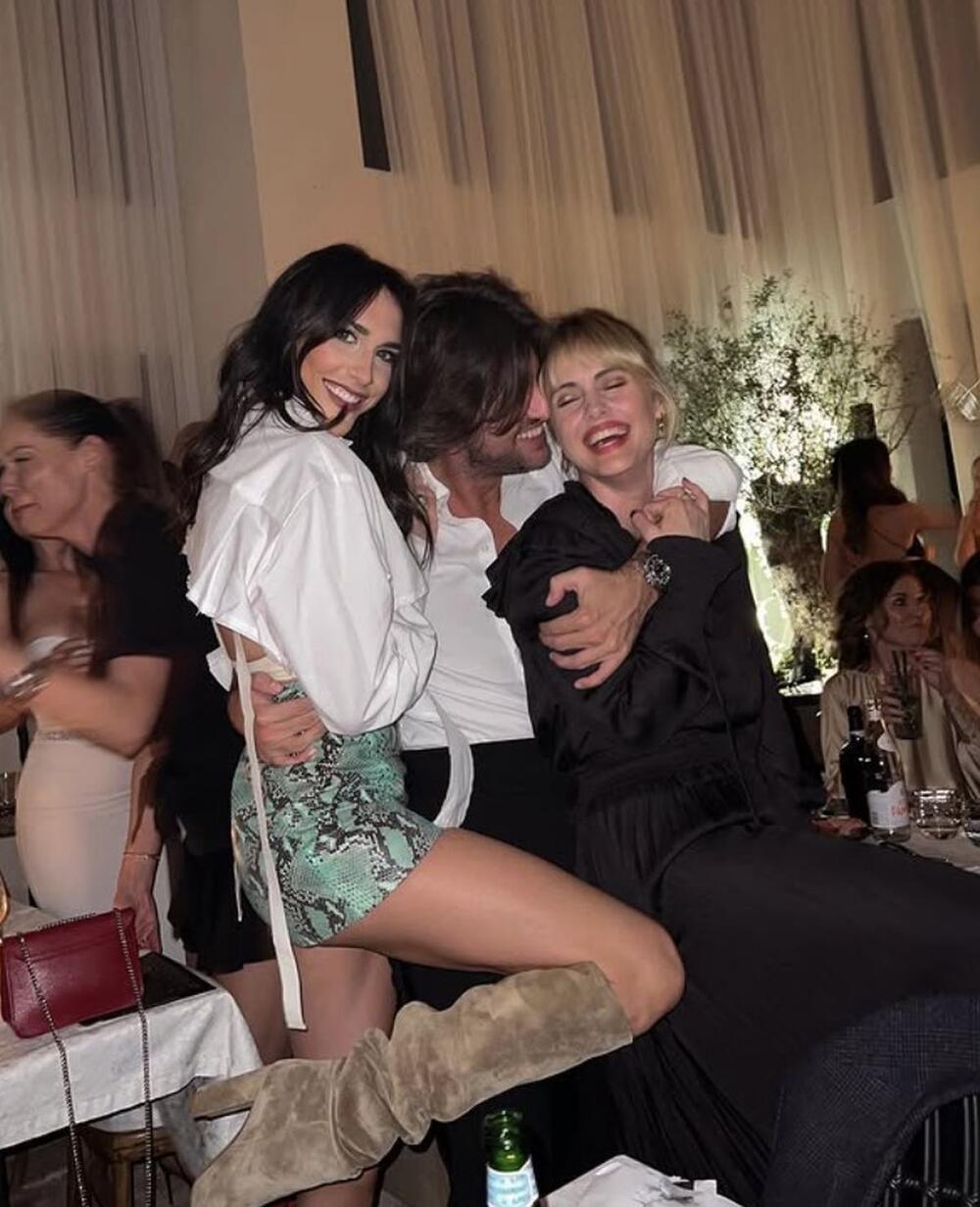 Jelisaveta Orašanin Teodosić u beloj košulji