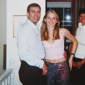 Rekla joj je: 'Ustaj, spavalice!', pa ju je bacila u prinčeve kandže... Novi detalji zlostavljanja potresaju monarhiju