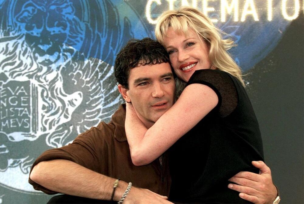 Antonio Banderas i Melani Grifit bili su u braku od 1996. do 2014, a formalno se razveli 2015. godine