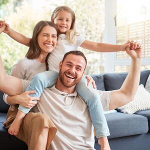 4 saveta za odgajanje srećne dece! Ako želite da vaši mališani budu puni radosti, obratite na ove stvari