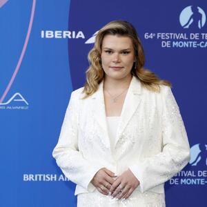 Grejs Keli bi bila ponosna: Kamij Gotlib 'pozajmila' je omiljeni modni detalj svoje bake i sve oduševila