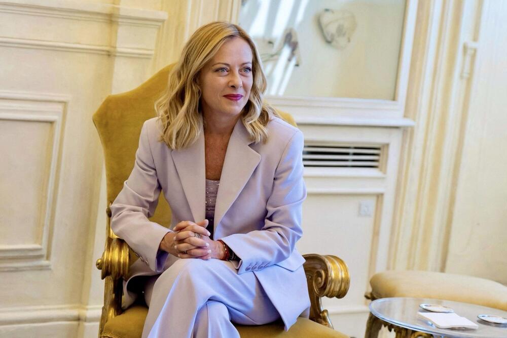 STAJLING ĐORĐE MELONI O KOJEM SVE ŽENE PRIČAJU 