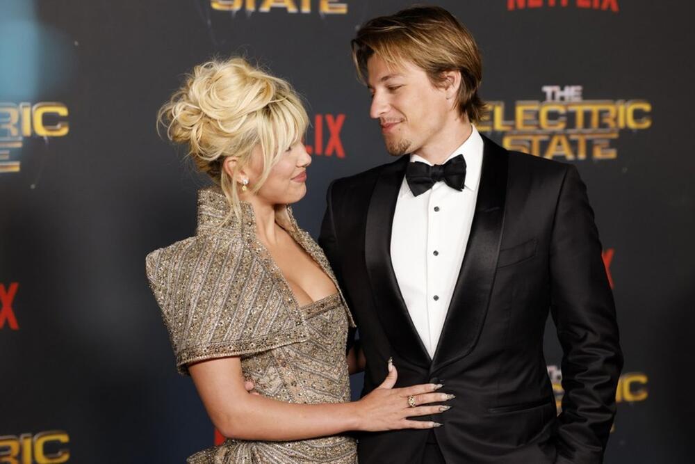 Mili Bobi Braun i Džejk Bon Džovi venčali su se prošle godine.