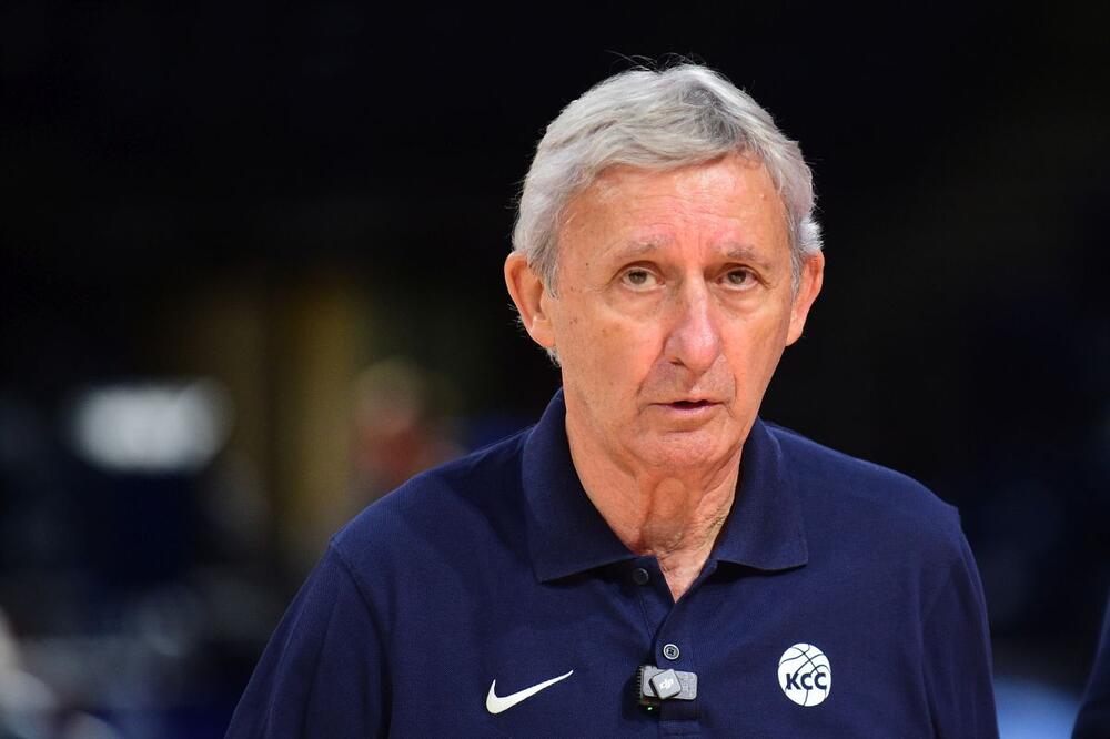 Svetislav Pešić Kari na treningu košarkaške reprezentacije Srbije