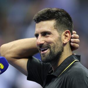 "Razmišljao sam da li da je obučem, ja sam malo 'konzerva'"... Danas svi pričaju o Noletovoj jakni – i jasno je zašto!