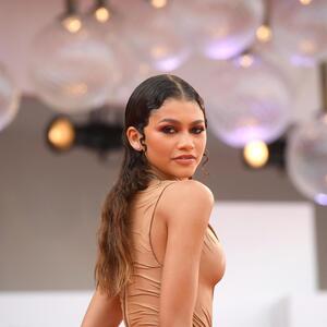 Zendeja uskoro postaje mama? Posle ove fotografije, fanovi su sigurni &ndash; stiže nam najbolje odevena beba na svetu