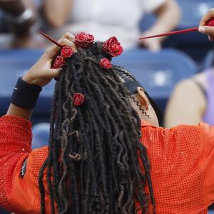 Labubu, ruže, kristali & jedna potpuno nestvarna suknjica! Slavna teniserka zasenila čak i Noletovu futurističku jaknu