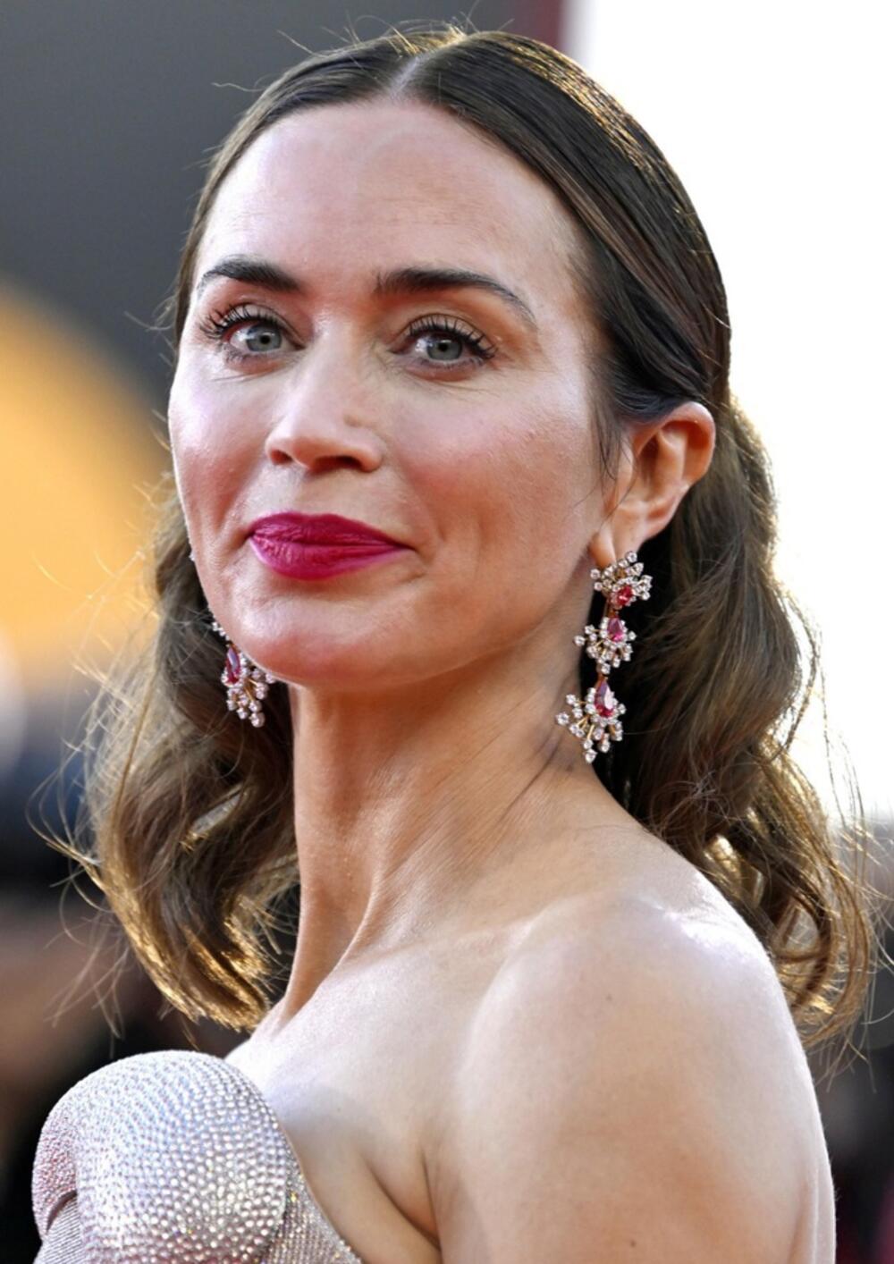 Emili Blant u Veneciji u svetlucavoj haljini modne kuće Tamara Ralph