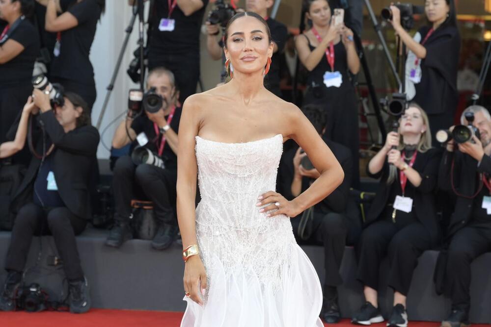 <p>Još jednom je pokazala da je jedna od najlepših Srpkinja i žena koja ima veoma istančan modni stil </p>