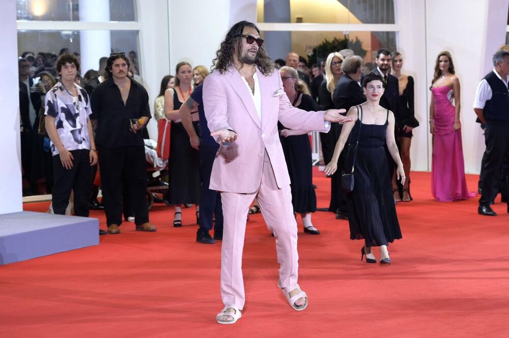 DŽEJSON IZNENADIO PINK IZDANJEM NA MOSTRI