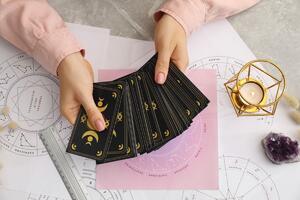 Tarot prognoza od 10. do 17. novembra: Strelčevi, oprezno sa skrivenim osećanjima, Bikovi sad zapnite, tu je uspeh