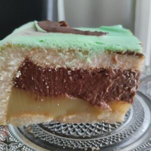 Najlepša brza torta s piškotama gotova za 20 minuta: Kremasta, lagana, osvežavajuća, a ukus ju je božanstven