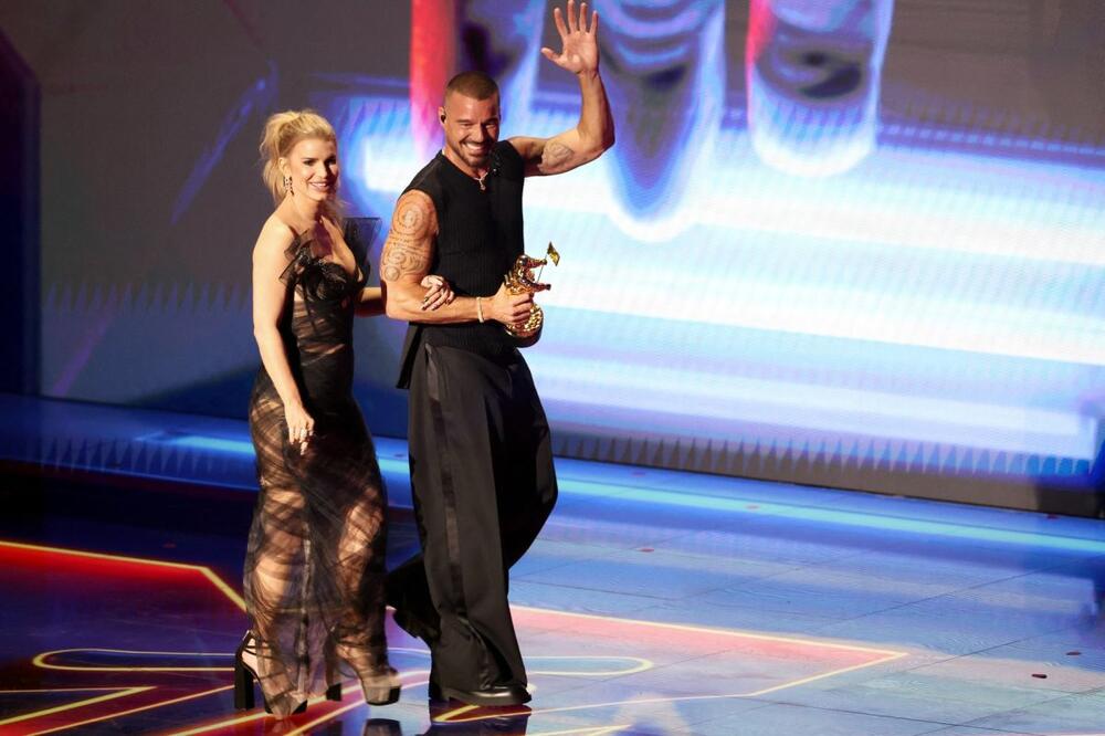 Džesika Simpson i Riki Martin na dodeli nagrada MTV video Music Awards