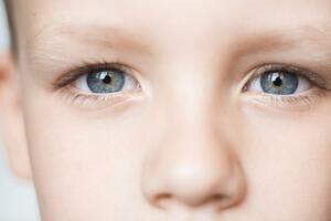 Ponašanje koje pokazuje da dete ne dobija dovoljno pažnje: Čak i ako ste fizički prisutni, možete da mu nedostajete