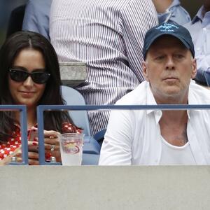 Priprema ćerke za očevu smrt! Supruga čuvenog glumca otvorila dušu i odgovorila na teške optužbe na mrežama