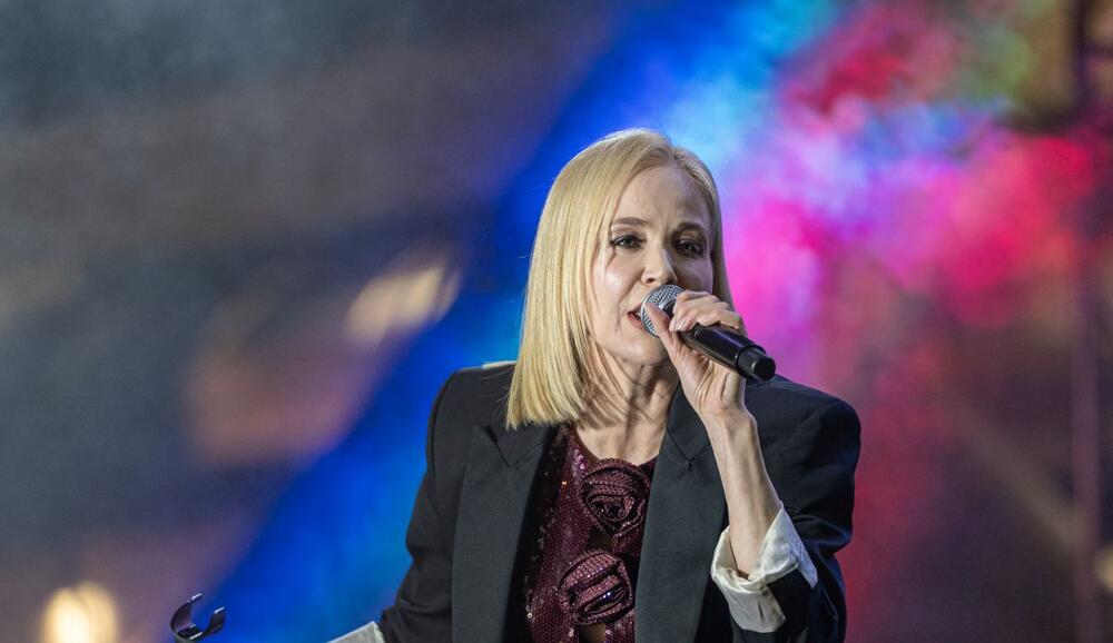 Atraktivno izdanje pevačice Jelene Rozge