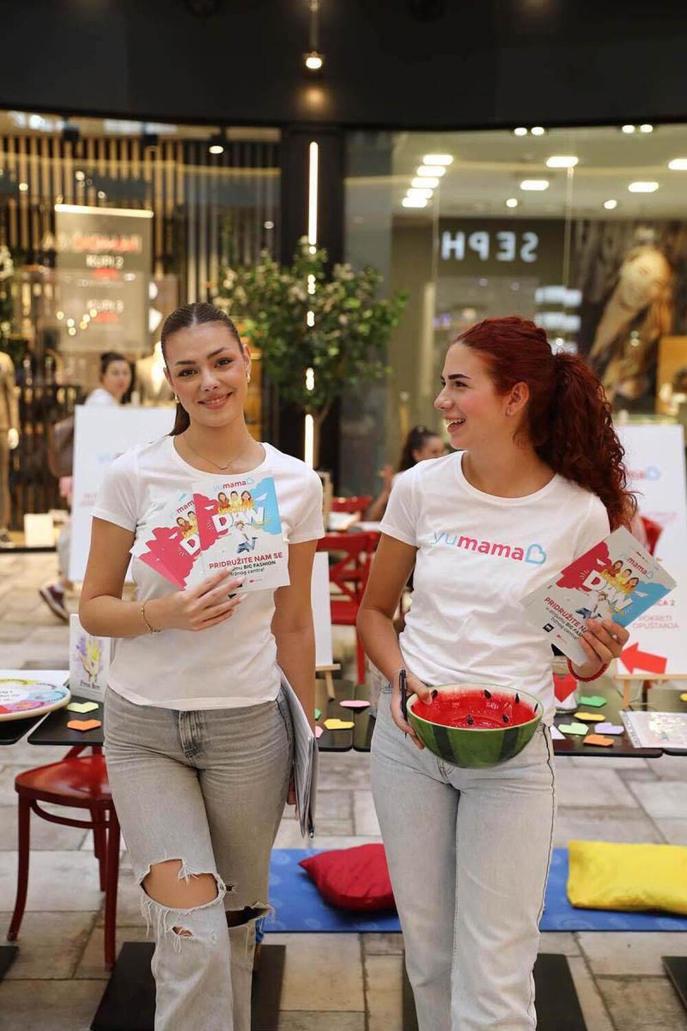 <p>Održan je YuMama Kreativni dan za mame i decu u Big Fashion šoping centru u Beogradu, evo kako nam je bilo...</p>