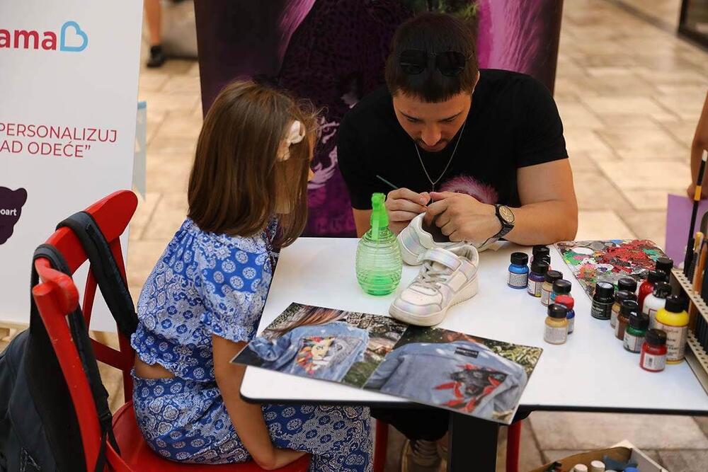 YuMama Kreativan dan u Big Fashion šoping centru