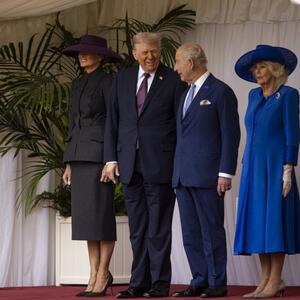 "Na sahranu nije mogla, a sad se šepuri": Melanija Tramp priredila Kamili "hladan tuš" o kojem priča cela Britanija