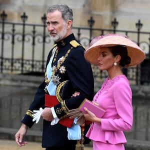 Moderno, šik & stoji kao saliveno: Odelo kraljice Leticije je jedino koje će vam trebati narednih deset godina