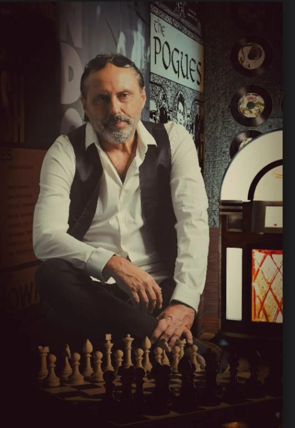 SEJO SEKSON O PESMI DJEVOJČICE KOJIMA MIRIŠE KOSA