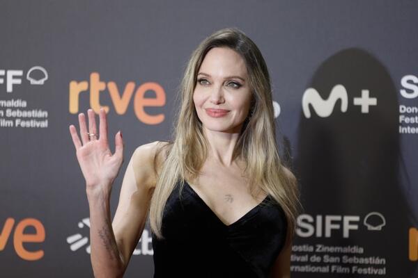Komentar Anđeline Džoli o podizanju šestoro dece ističe suštinu roditeljstva: Nije lako, ali njoj je to najvažnije