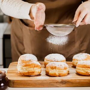 Tajni sastojak će učiniti da ne budu masne: 6 saveta za mekane bakine krofne koje vraćaju u detinjstvo