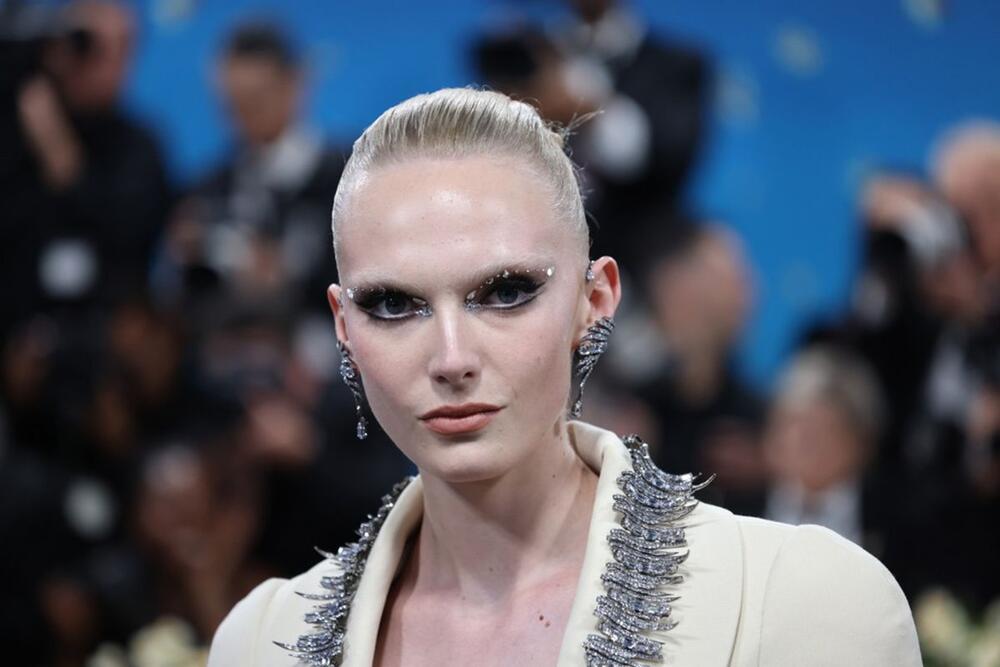 Aleks Konsani na Met gali