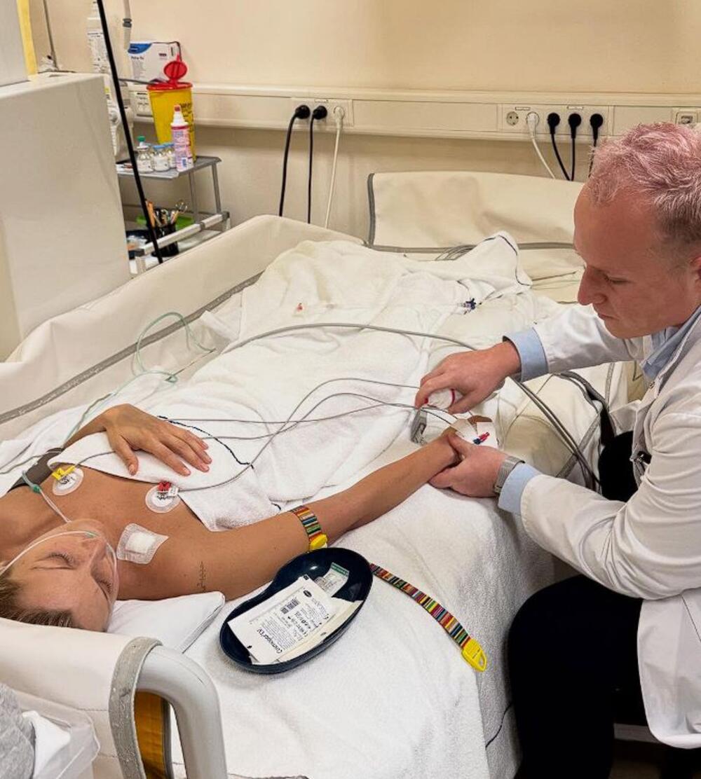 Fotografije Bele Hadid iz bolnice, gde je bila zbog "hronične lajmske bolesti"